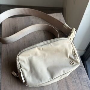 Lululemon Athletica Everywhere Belt Bag - One Size